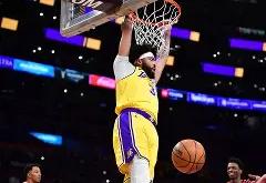 浓眉哥赛事官方发布势不可挡新规，IG争议不断！的简单介绍